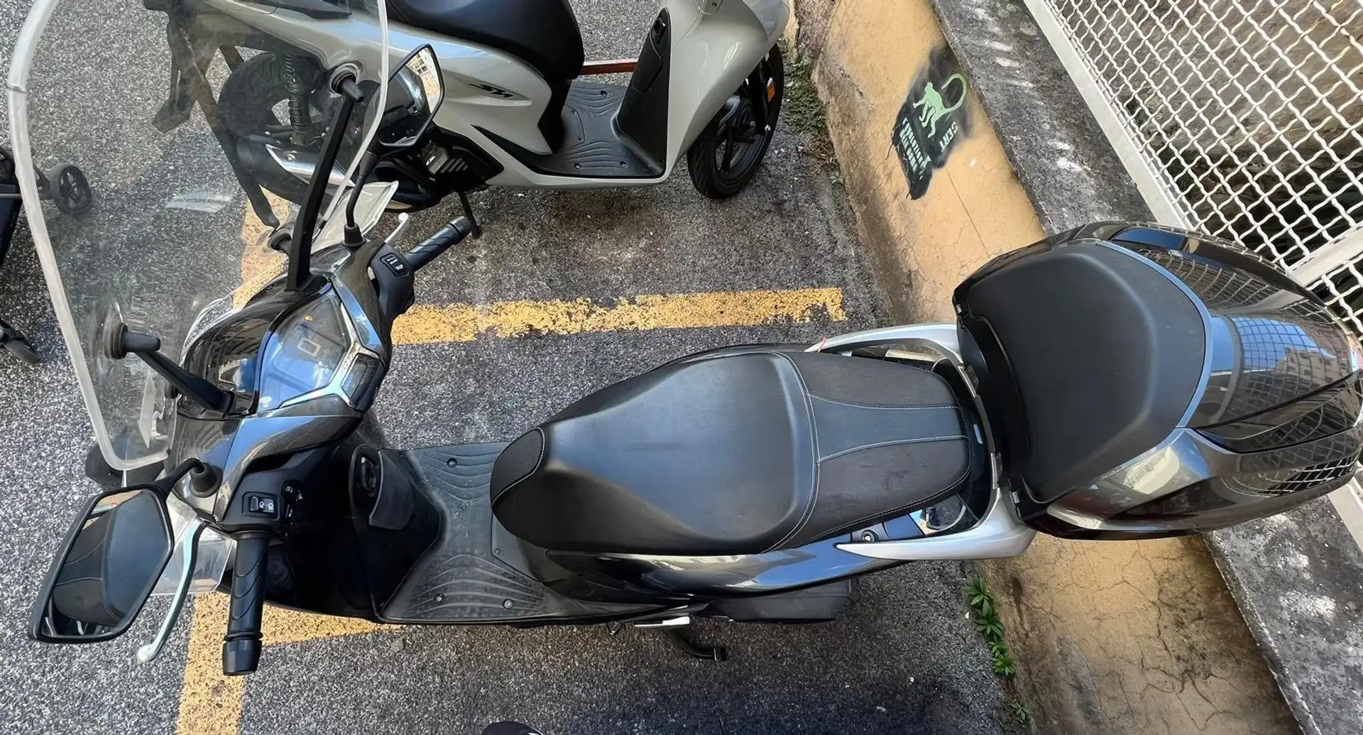 Honda SH 150 SH 150 ABS vers. 2021 euro 5 Czarny - 2