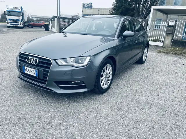 Audi A3 Sportback 1.6 tdi Ambition 110cv E6