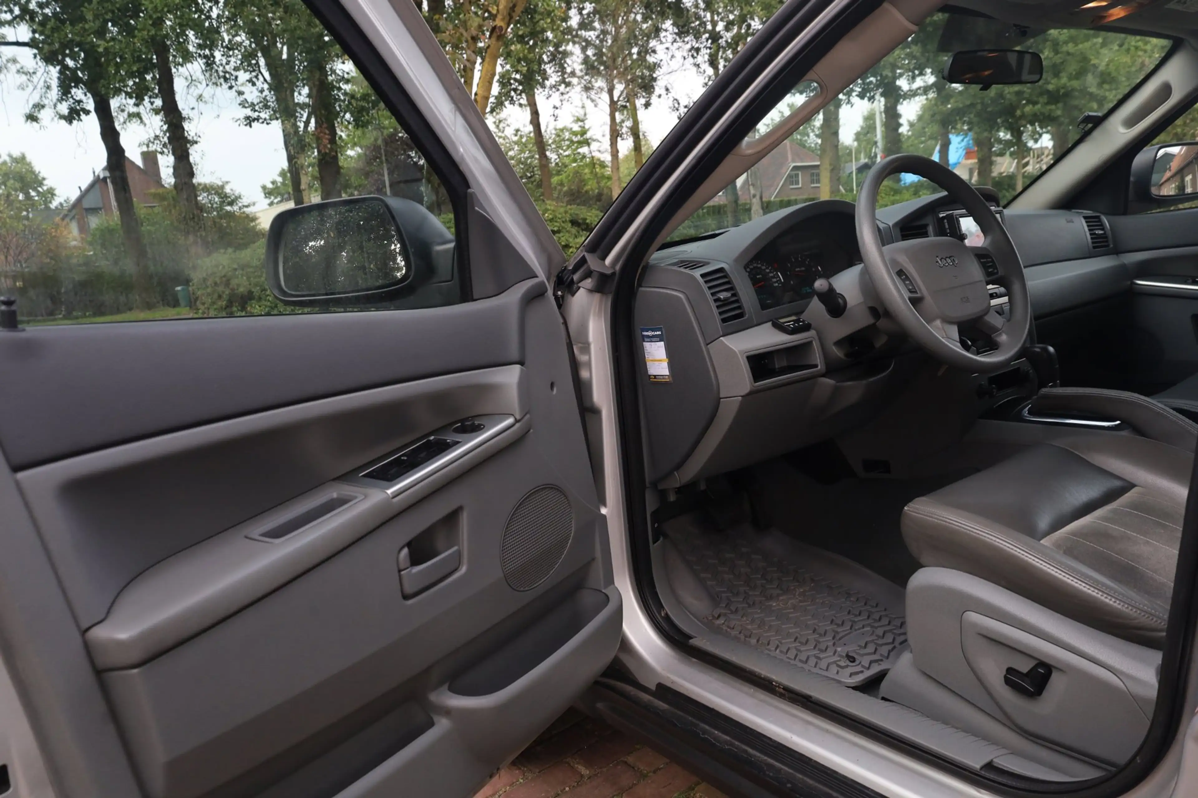Jeep Grand Cherokee 4.7 V8 Laredo Aut. | Youngtimer | Stoelverwarming — photo 15
