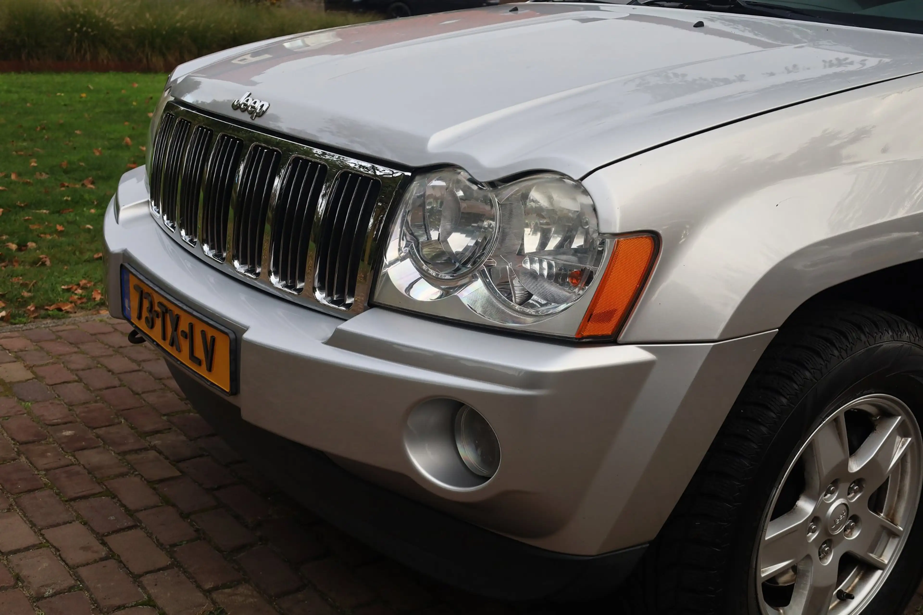 Jeep Grand Cherokee 4.7 V8 Laredo Aut. | Youngtimer | Stoelverwarming — photo 4