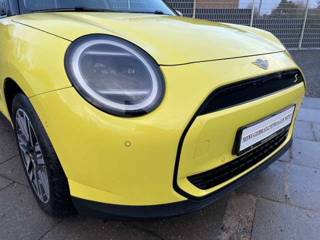 MINI Cooper SE ClassicTrim HUD CarPlay Pano Paket M !
