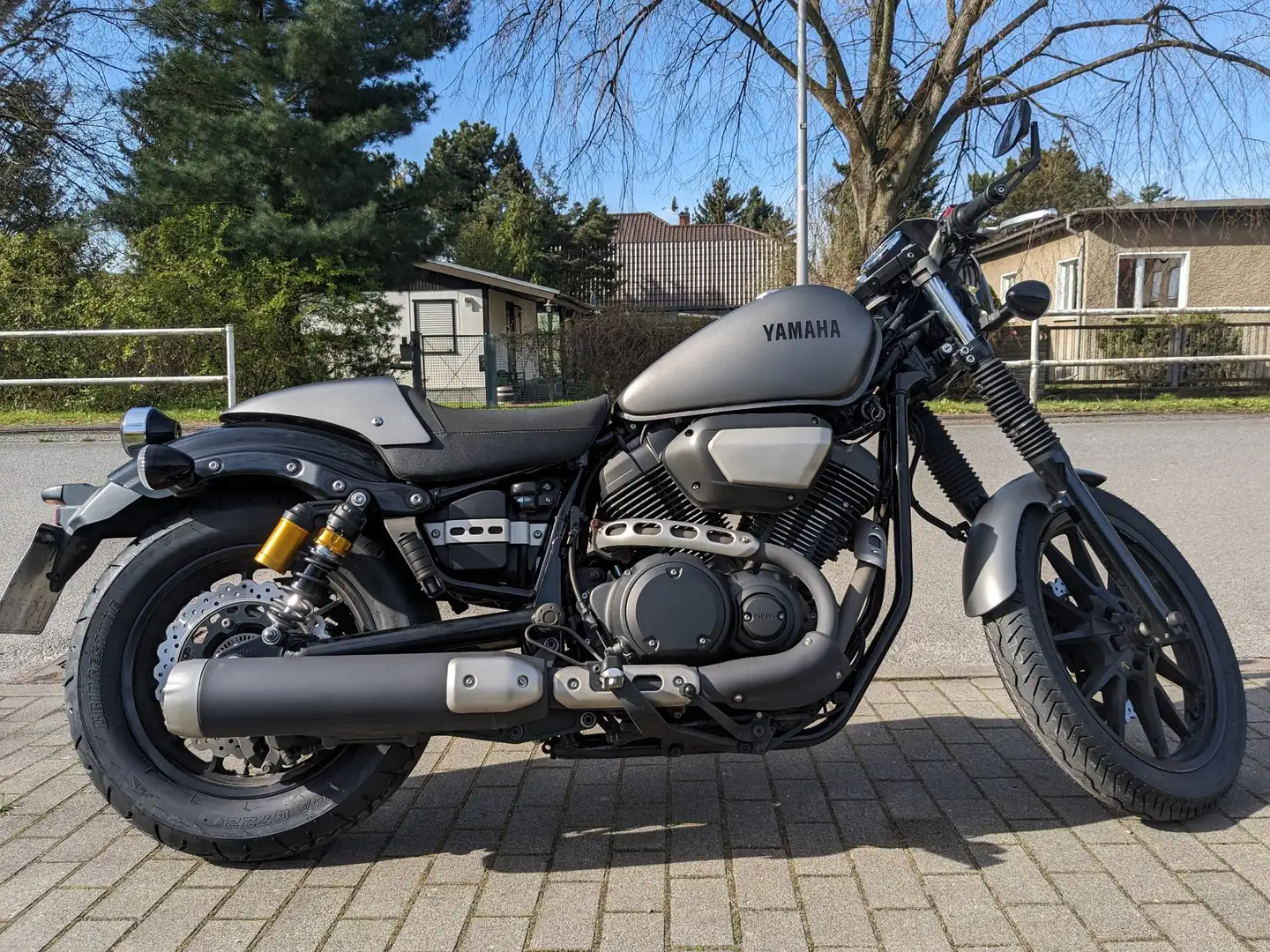 Yamaha XVS 950 Custom Bolt Сірий - 2