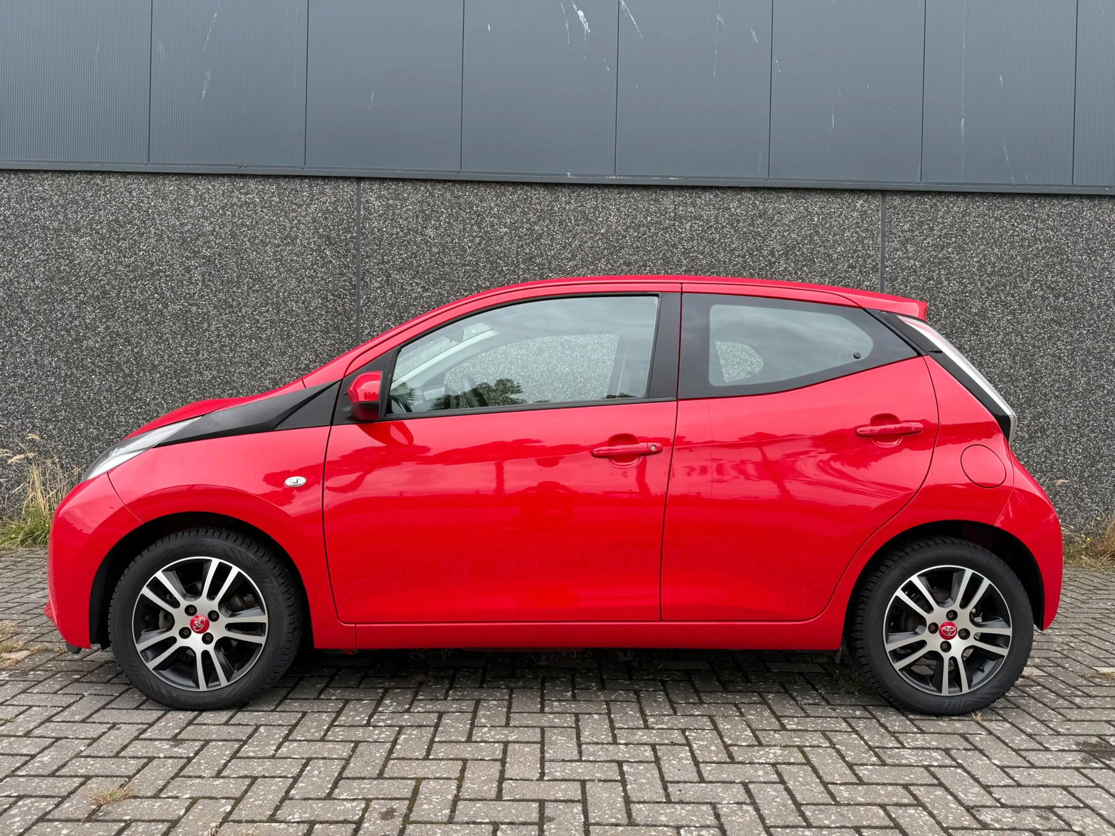 Toyota Aygo 1.0 VVT-i x-play/1ste eigenaar/Dealer OH/Nieuwe AP — photo 6