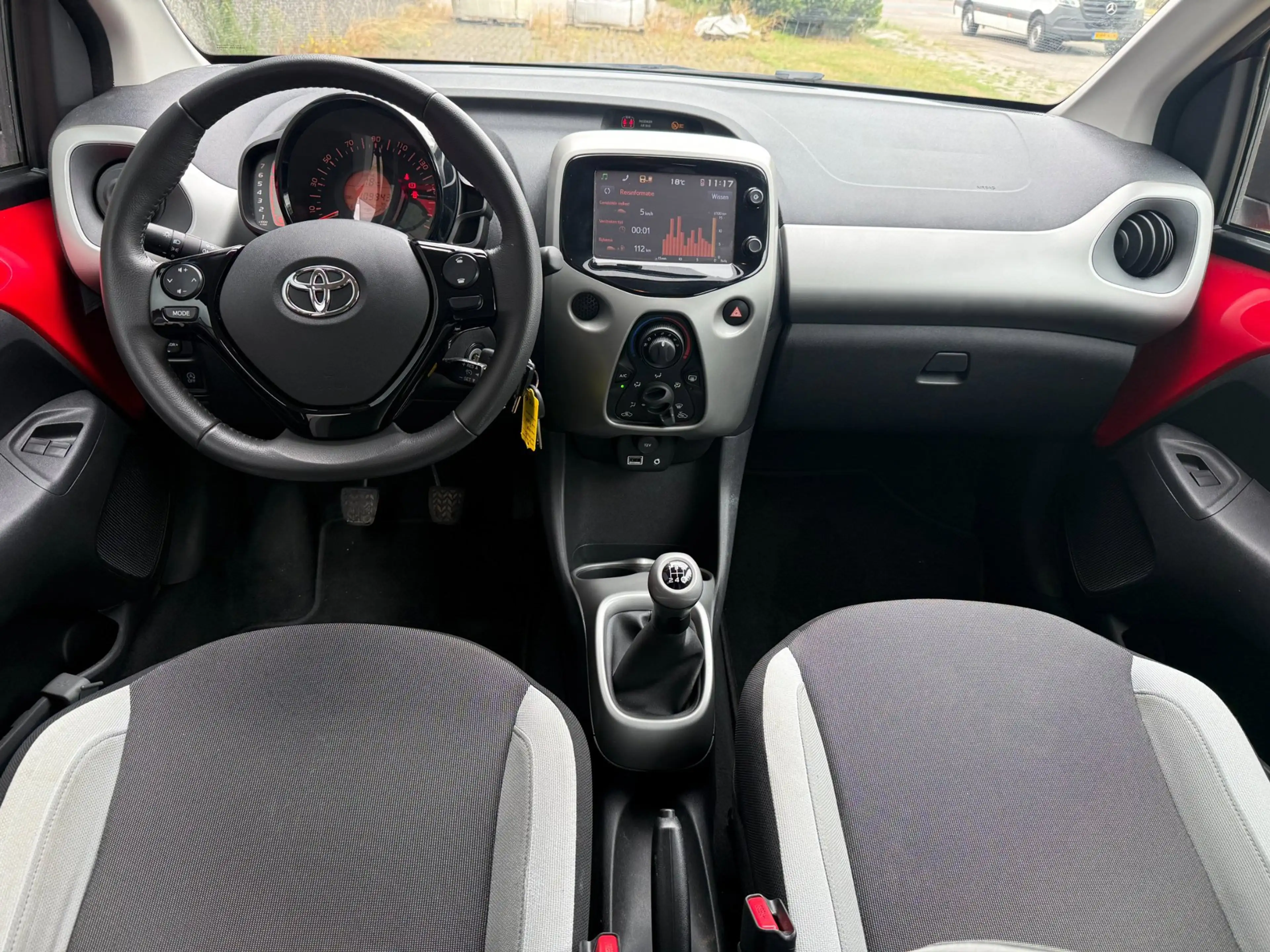 Toyota Aygo 1.0 VVT-i x-play/1ste eigenaar/Dealer OH/Nieuwe AP — photo 11
