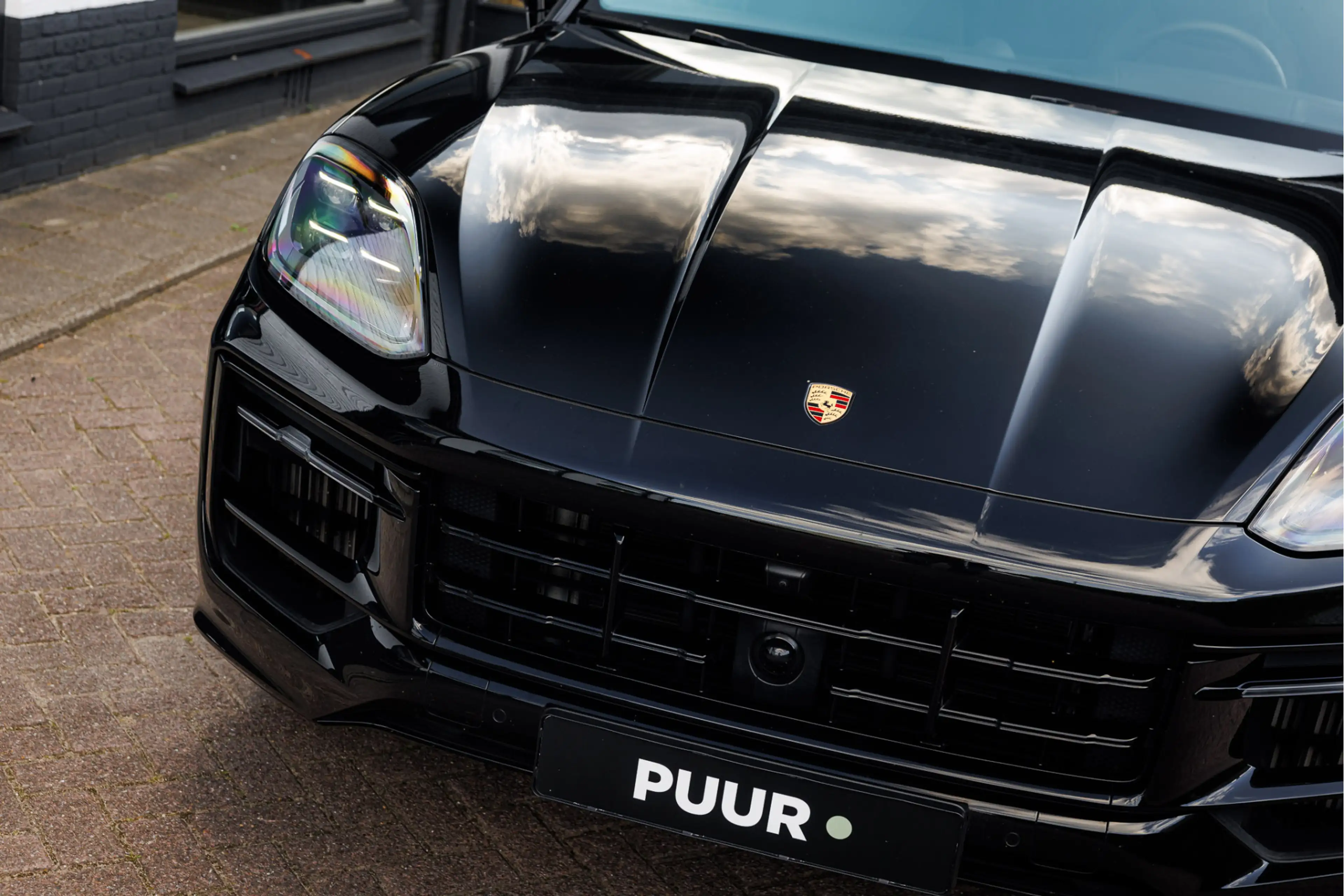 Porsche Cayenne 3.0 E-Hybrid Sport Design Pano - Passenger Display — photo 13