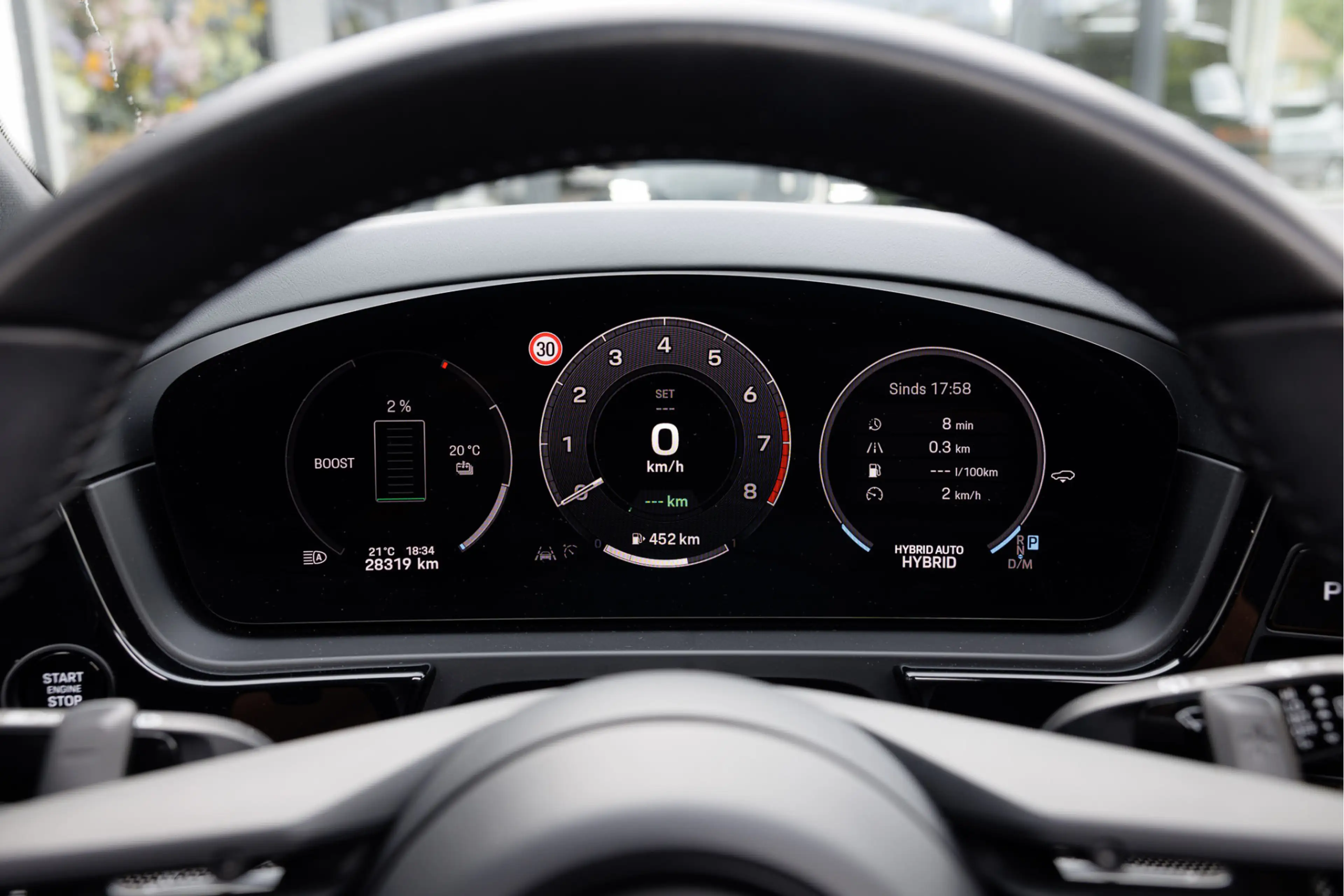 Porsche Cayenne 3.0 E-Hybrid Sport Design Pano - Passenger Display — photo 19