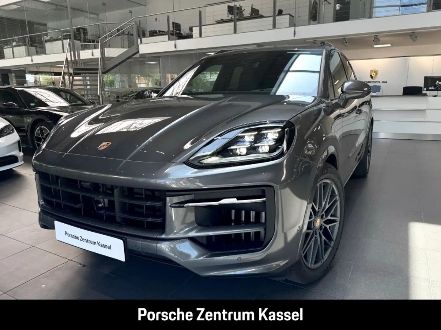 Porsche Cayenne Grau - 1