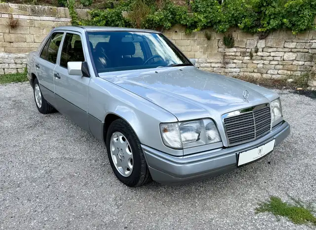 Mercedes-Benz E 280 H-Kennzeichen, Klima, Velours, SHZ, SSD!