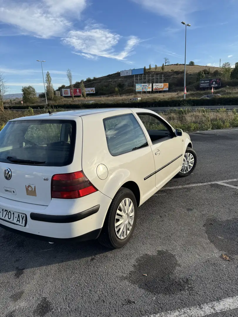 Volkswagen Golf 1.6 Conceptline 100 Blanco - 2