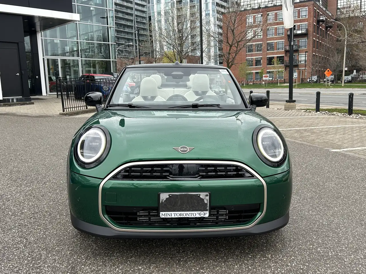 MINI Convertible снимка MINI Convertible