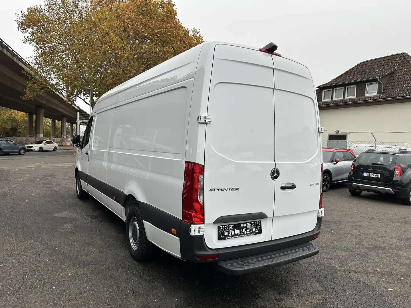 Mercedes-Benz Sprinter 317 CDI RWD L3 Maxi Schwingsitz Navi Kamera Weiß - 2