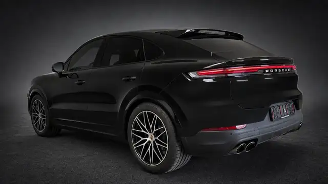 Porsche Cayenne view 2