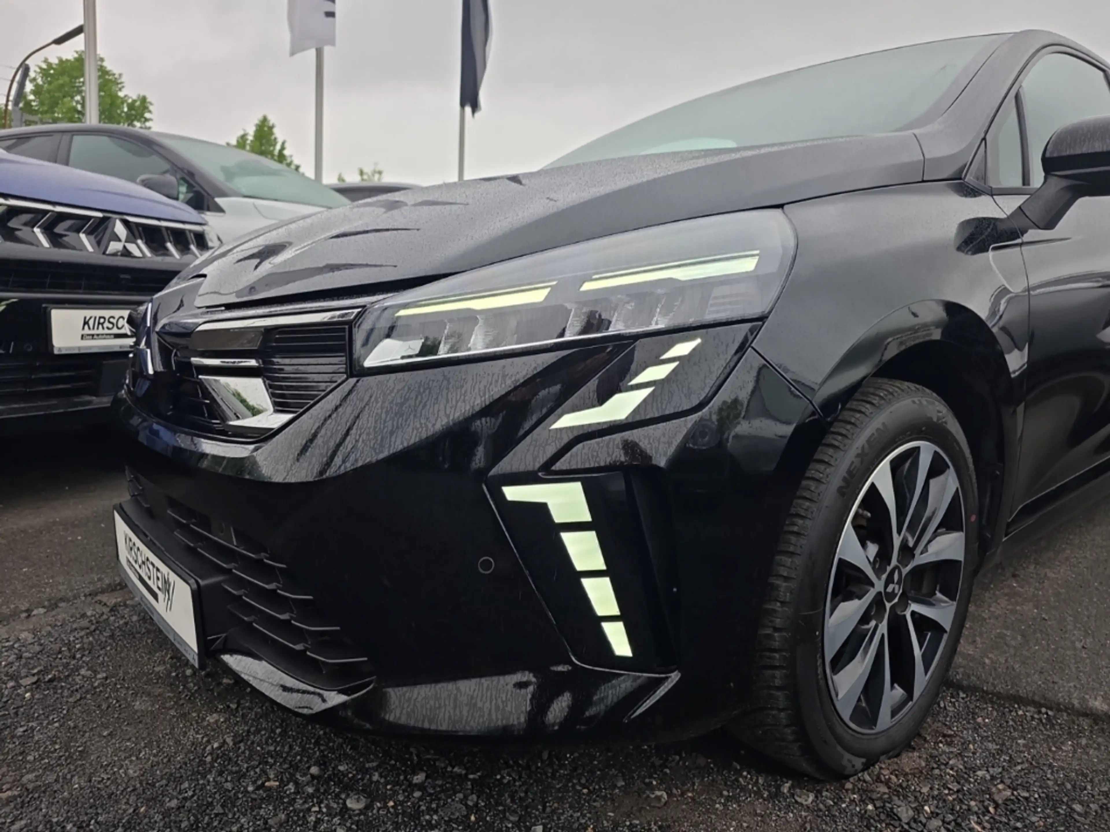 Mitsubishi Colt Plus 1.0 PDC Sitzheizung App Keyless LED — photo 5