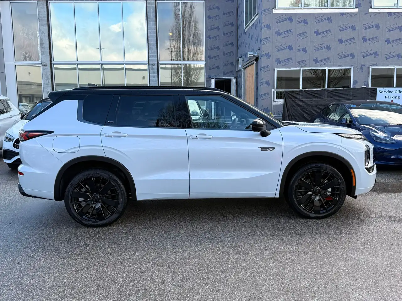 Mitsubishi Outlander снимка Mitsubishi Outlander