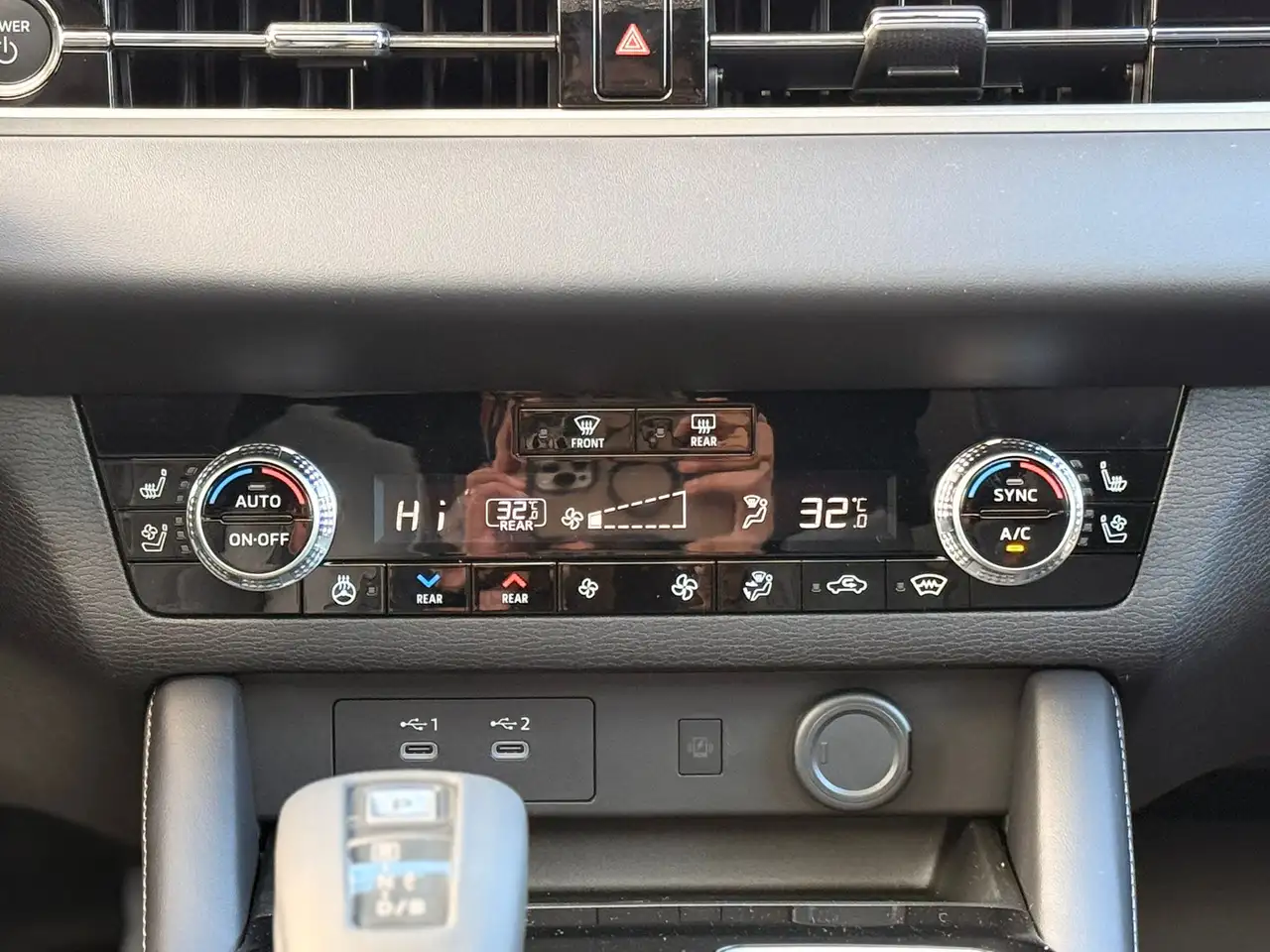 Mitsubishi Outlander снимка Mitsubishi Outlander