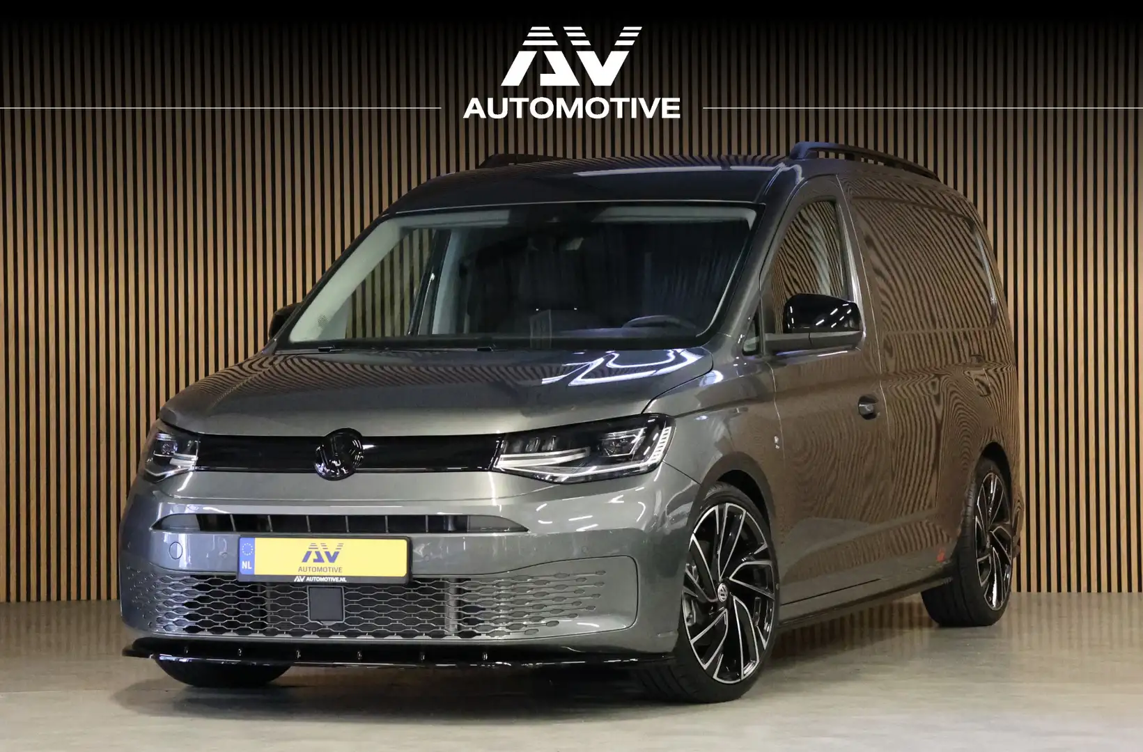 Volkswagen Caddy Cargo Maxi 2.0 TDI R-Line | LED | Camera | CarPlay Grijs - 1