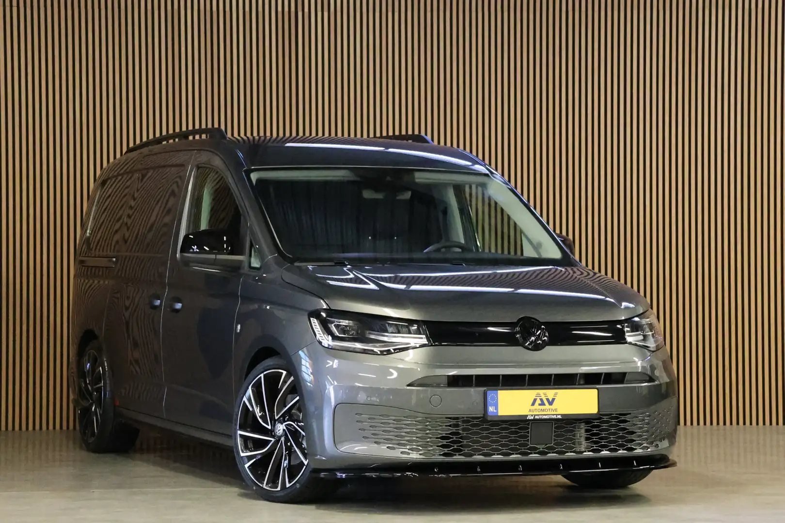 Volkswagen Caddy Cargo Maxi 2.0 TDI R-Line | LED | Camera | CarPlay Grijs - 2
