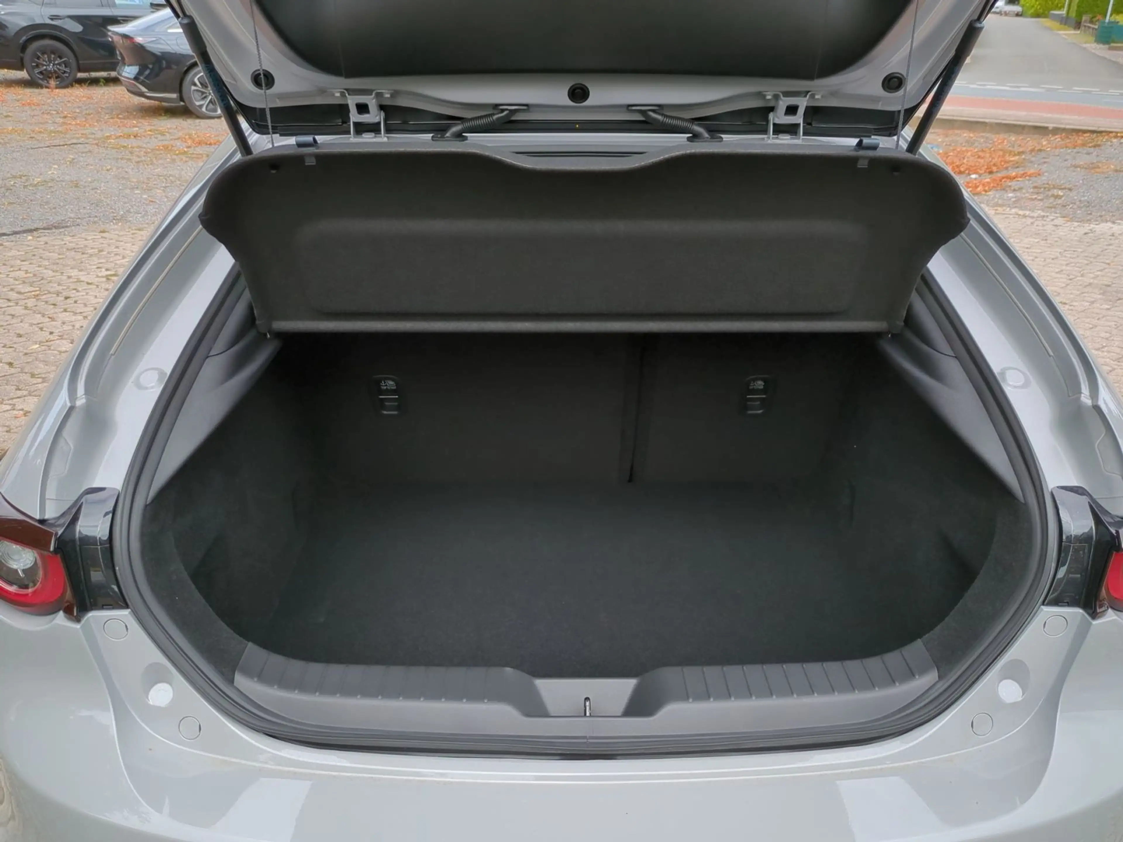 Mazda 3 2027 Mazda 3 Lim. 5HB Homura — photo 10