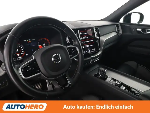 Volvo XC60 view 11