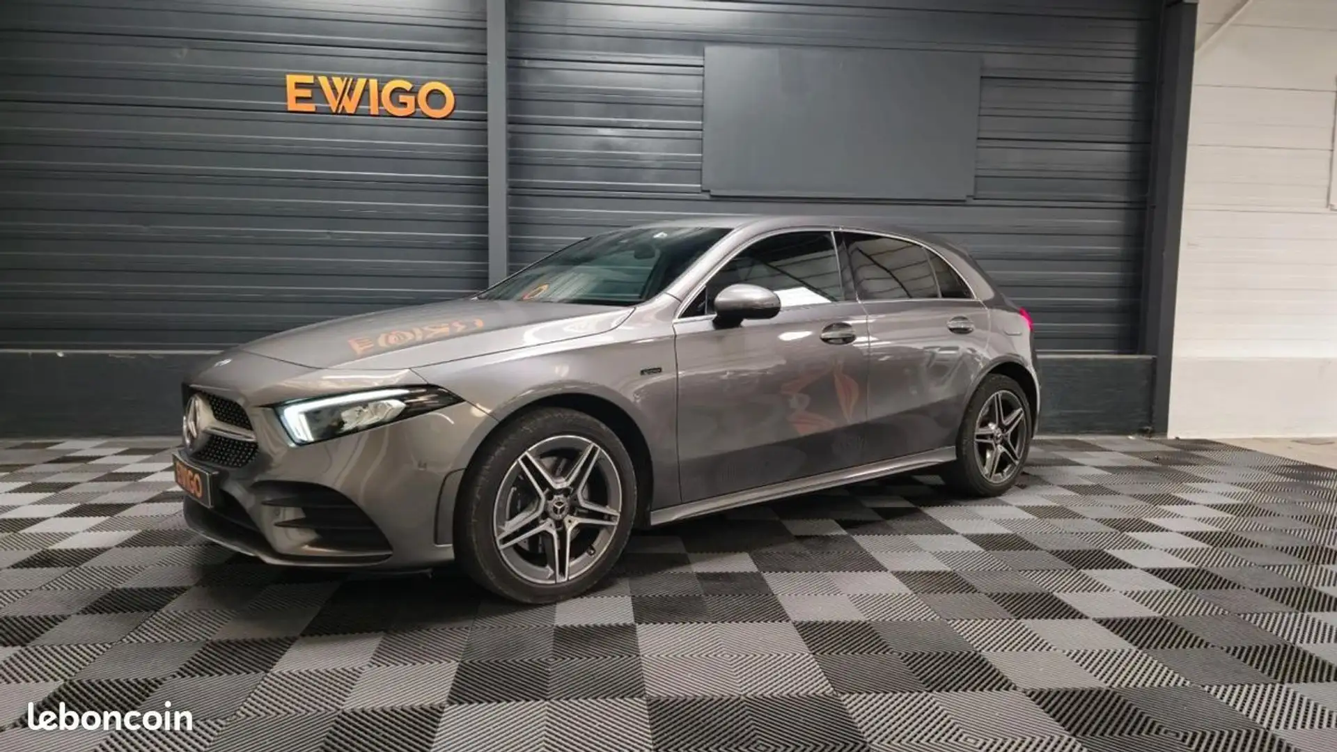 Mercedes-Benz A 160 Mercedes 1.3 250 E AMG LINE 218H 160 EQ-POWER PHEV HYBRID 15.6KWH 8G-DCT BVA Grau - 1
