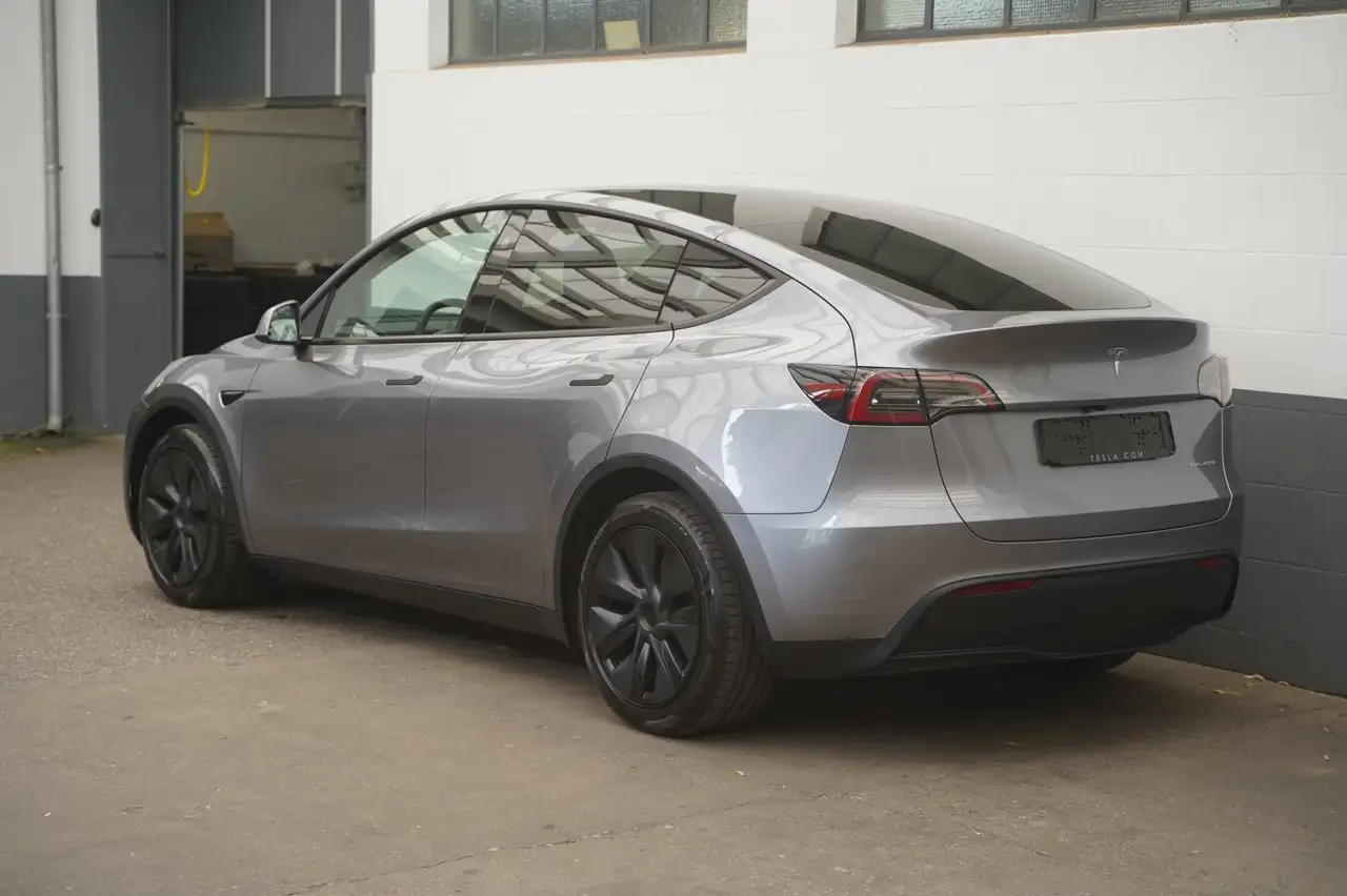 Tesla Model Y Long Range AWD *AHK*HW4*, миниатюра 6