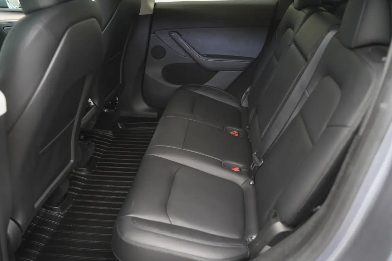 Tesla Model Y Long Range AWD *AHK*HW4*, миниатюра 9