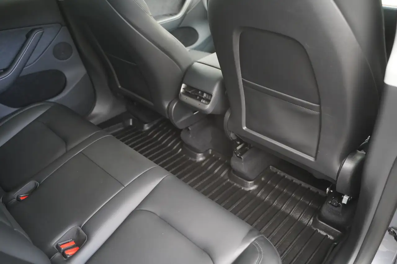 Tesla Model Y Long Range AWD *AHK*HW4*, миниатюра 20