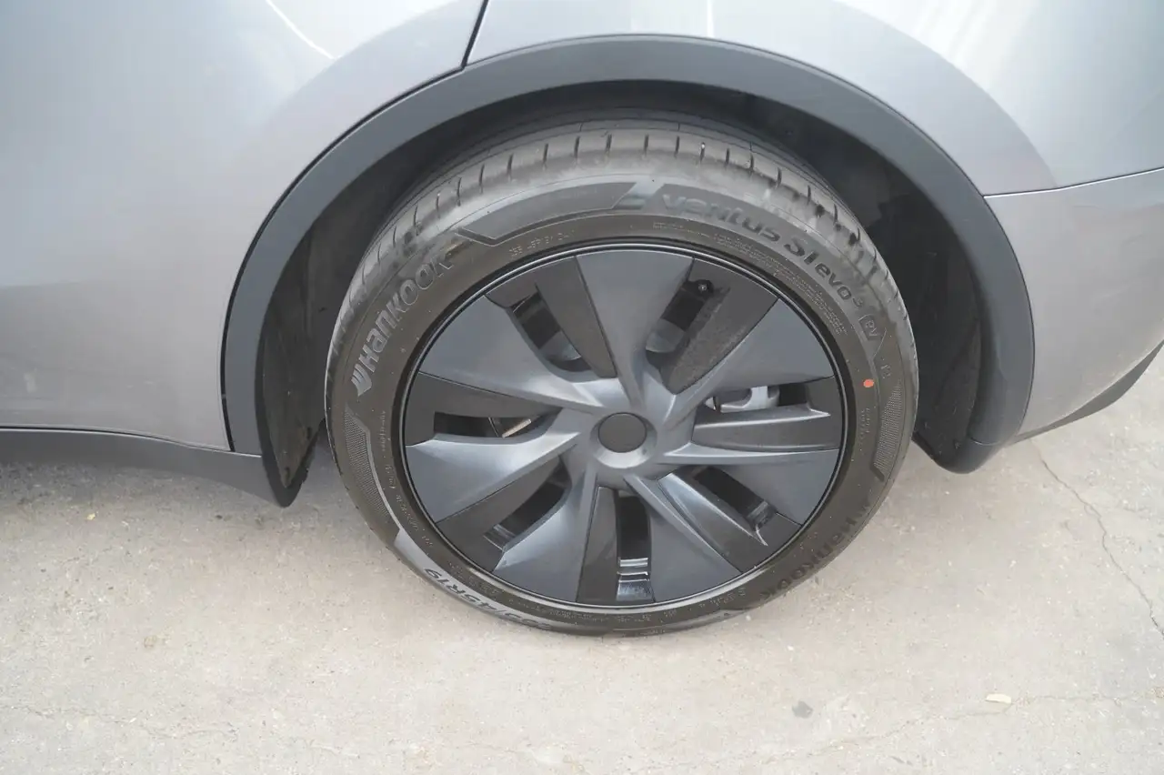 Tesla Model Y Long Range AWD *AHK*HW4*, миниатюра 14