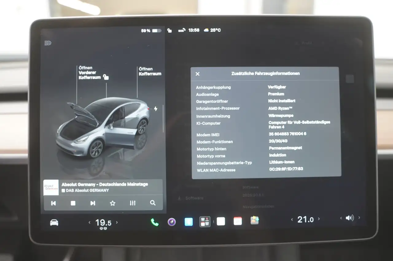 Tesla Model Y Long Range AWD *AHK*HW4*, миниатюра 13