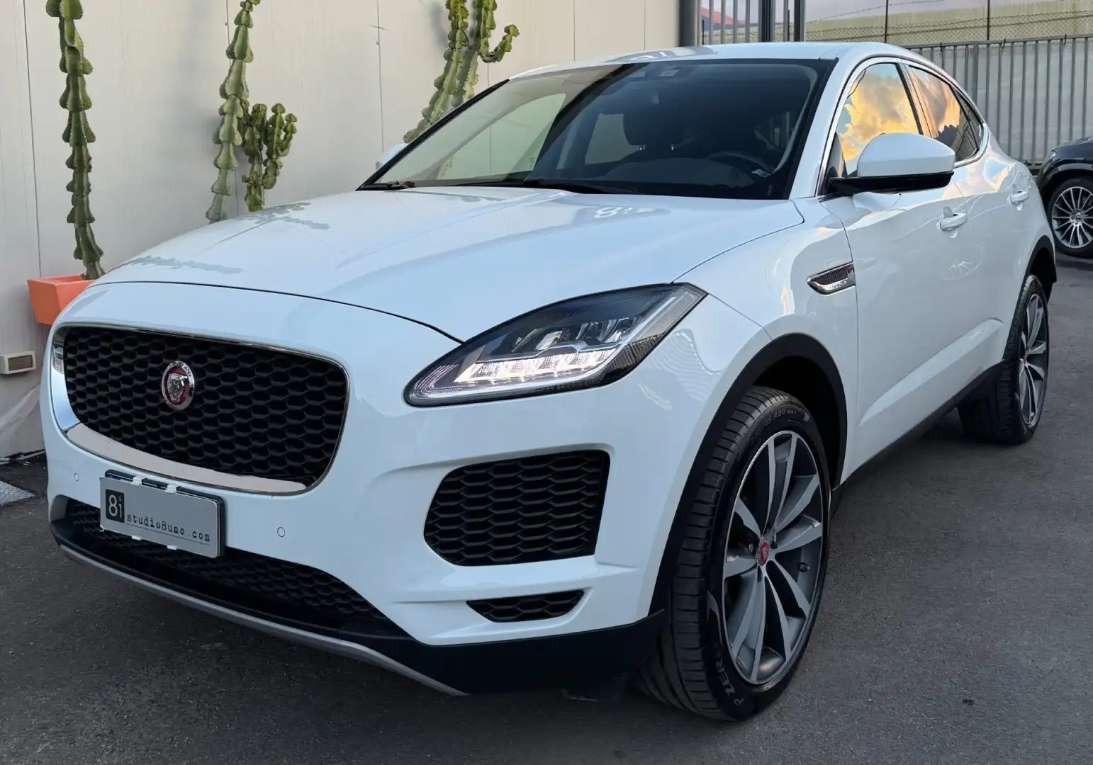 Jaguar E-Pace 2.0D 150 CV AWD aut. Wit - 1