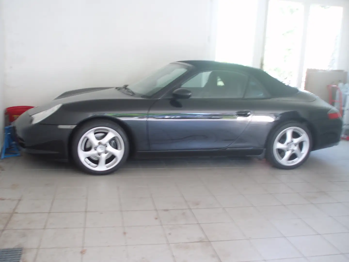Porsche 996 911 Carrera Cabrio Schwarz - 2