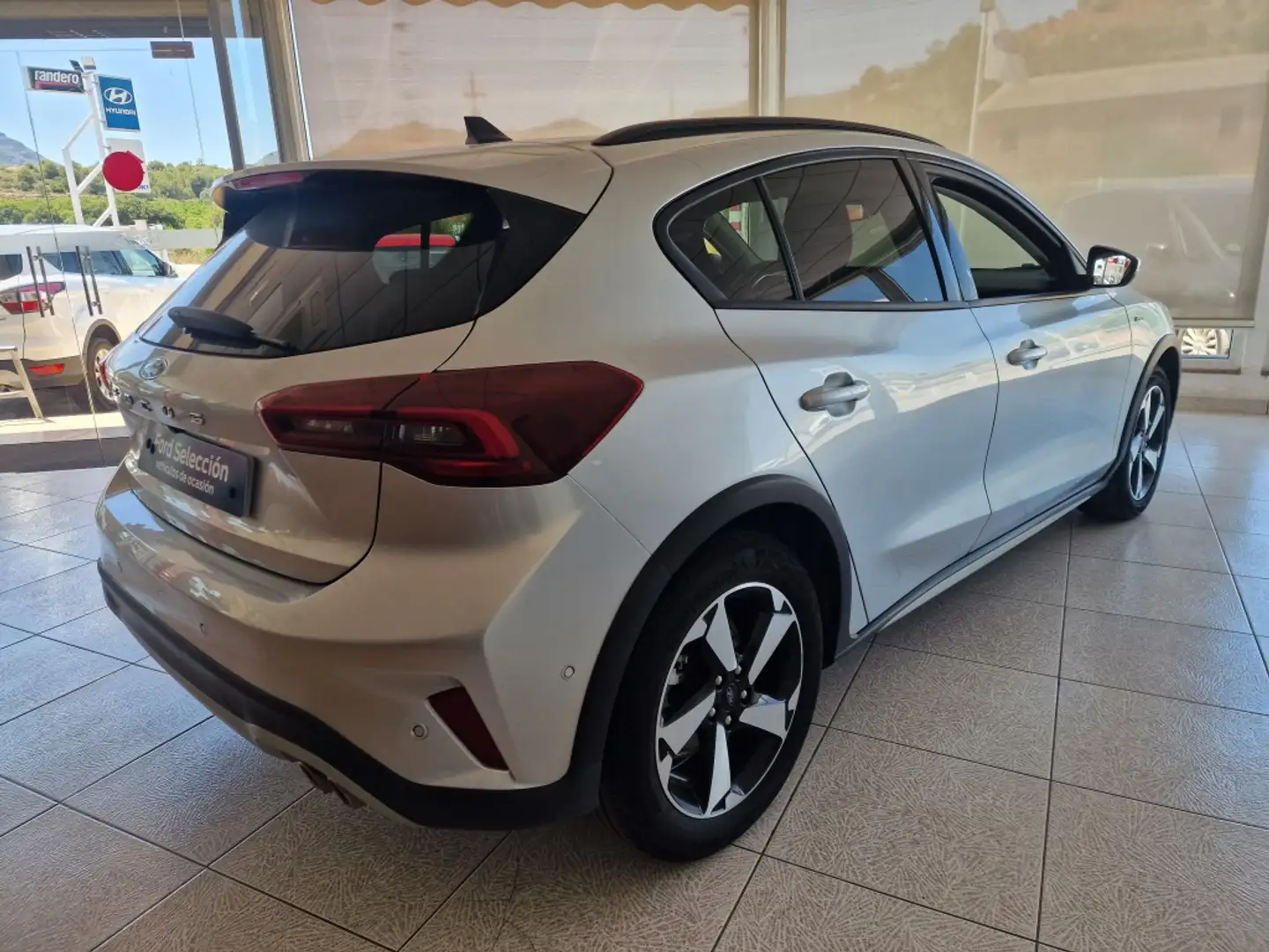 Ford Focus 1.0 Ecoboost MHEV Active 125 Plateado - 2