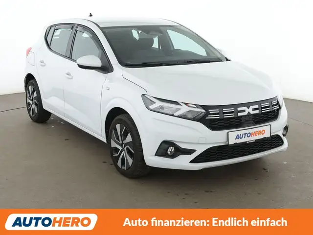 Dacia Sandero view 8