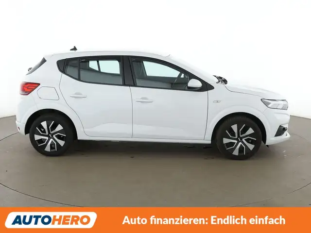 Dacia Sandero view 7