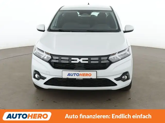 Dacia Sandero view 9
