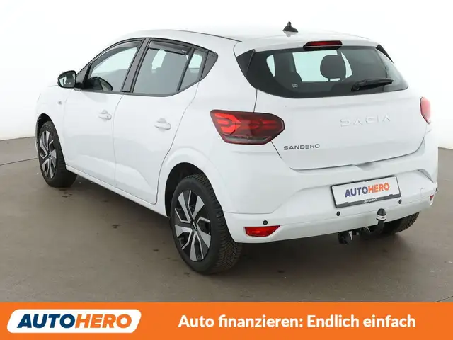 Dacia Sandero view 4