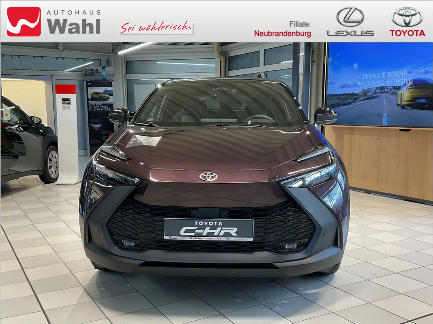 Toyota C-HR 2.0 Plug-In Hybrid FWD Team Deutschland Violett - 2