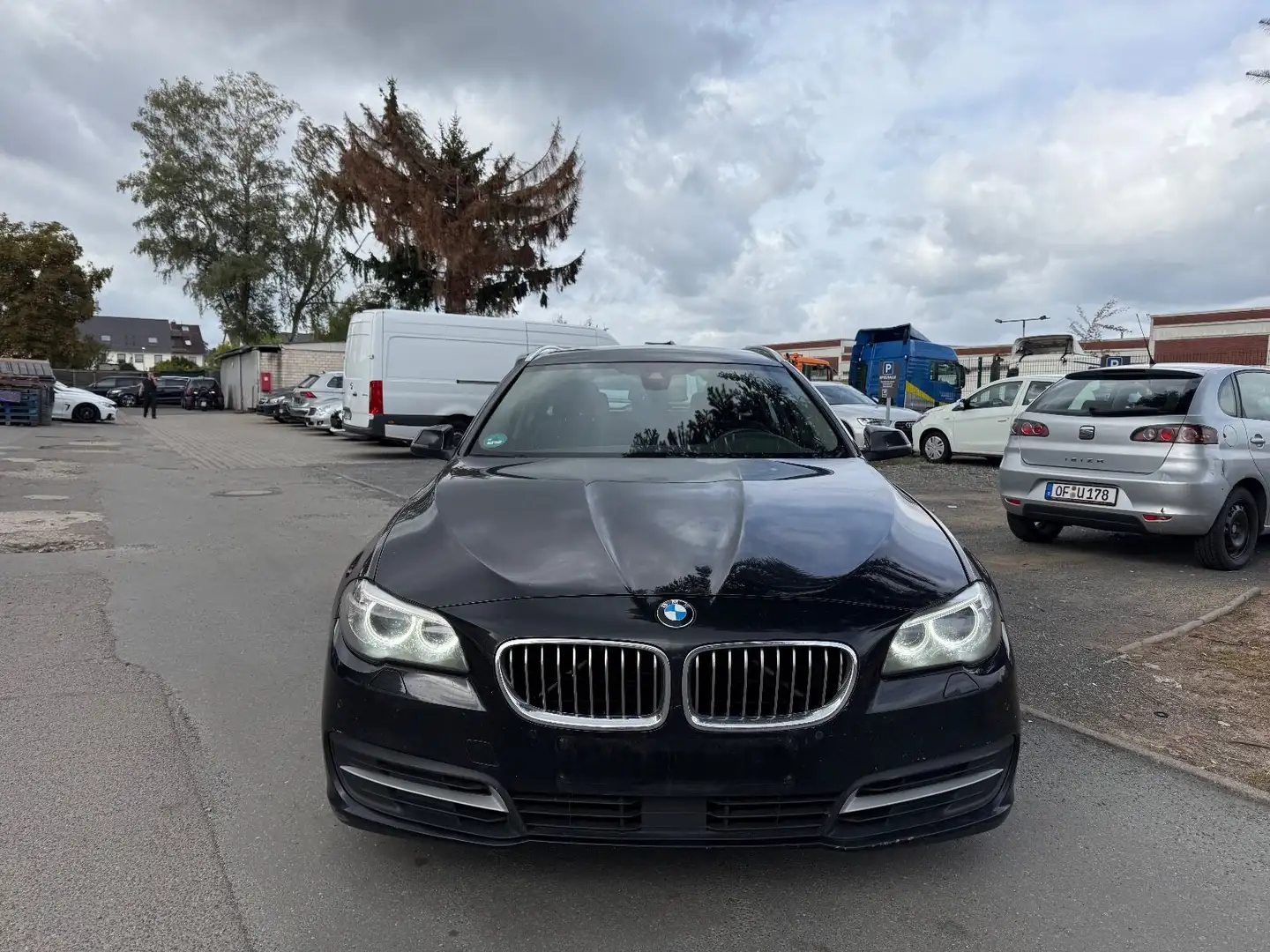 BMW 520 d Automatik NAVI EURO6 Zwart - 2
