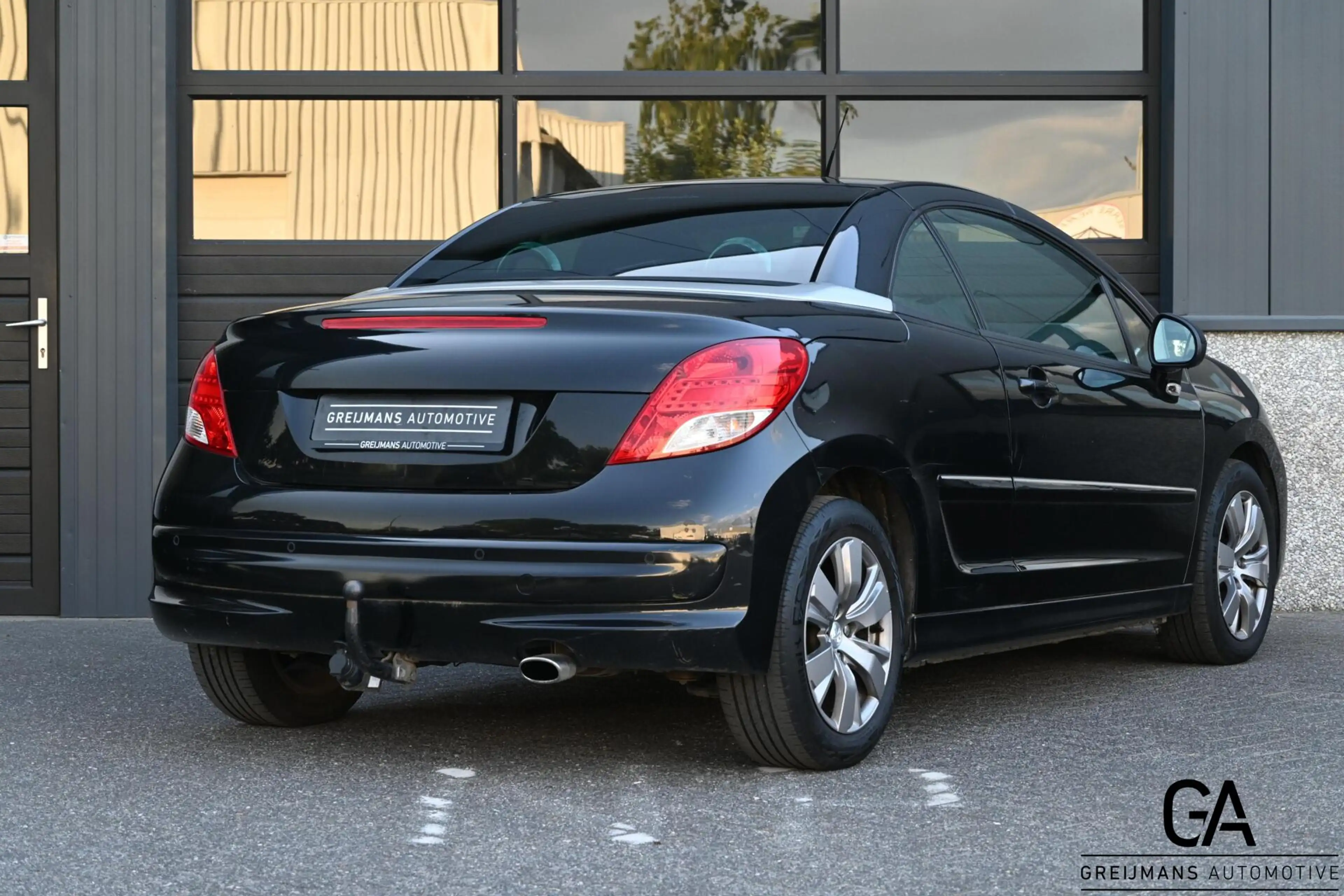 Peugeot 207 CC 1.6 VTi Roland Garros — photo 2