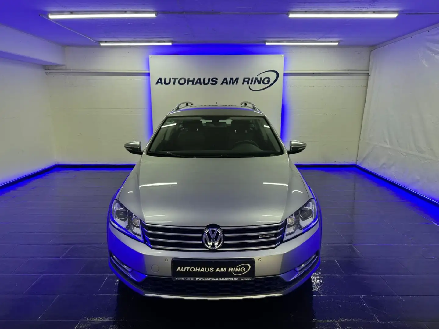 Volkswagen Passat Alltrack DSG BMT 4Motion 1H XEN NAV 3xPDC Plateado - 1