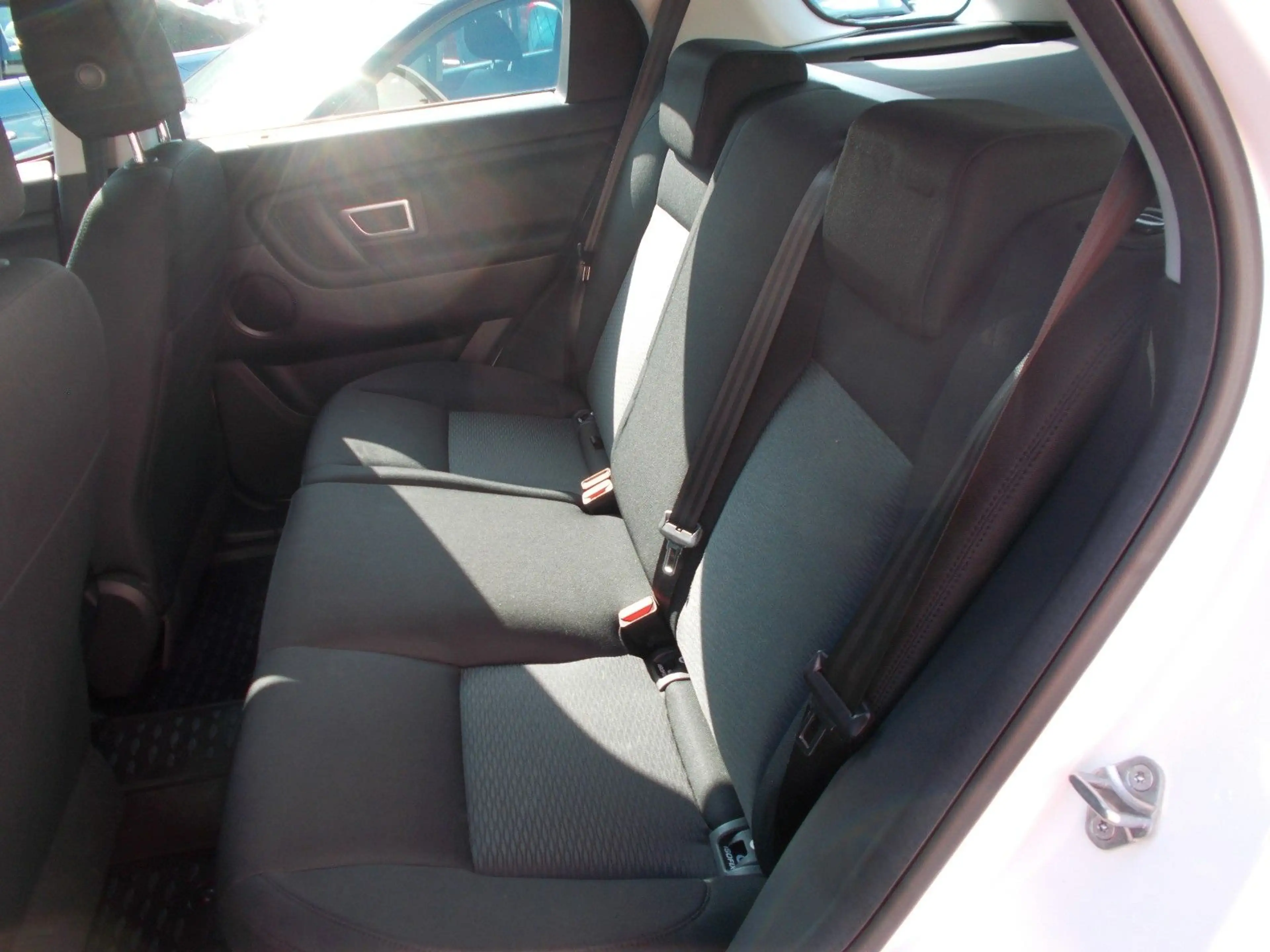 Land Rover Discovery Sport Pure — photo 13