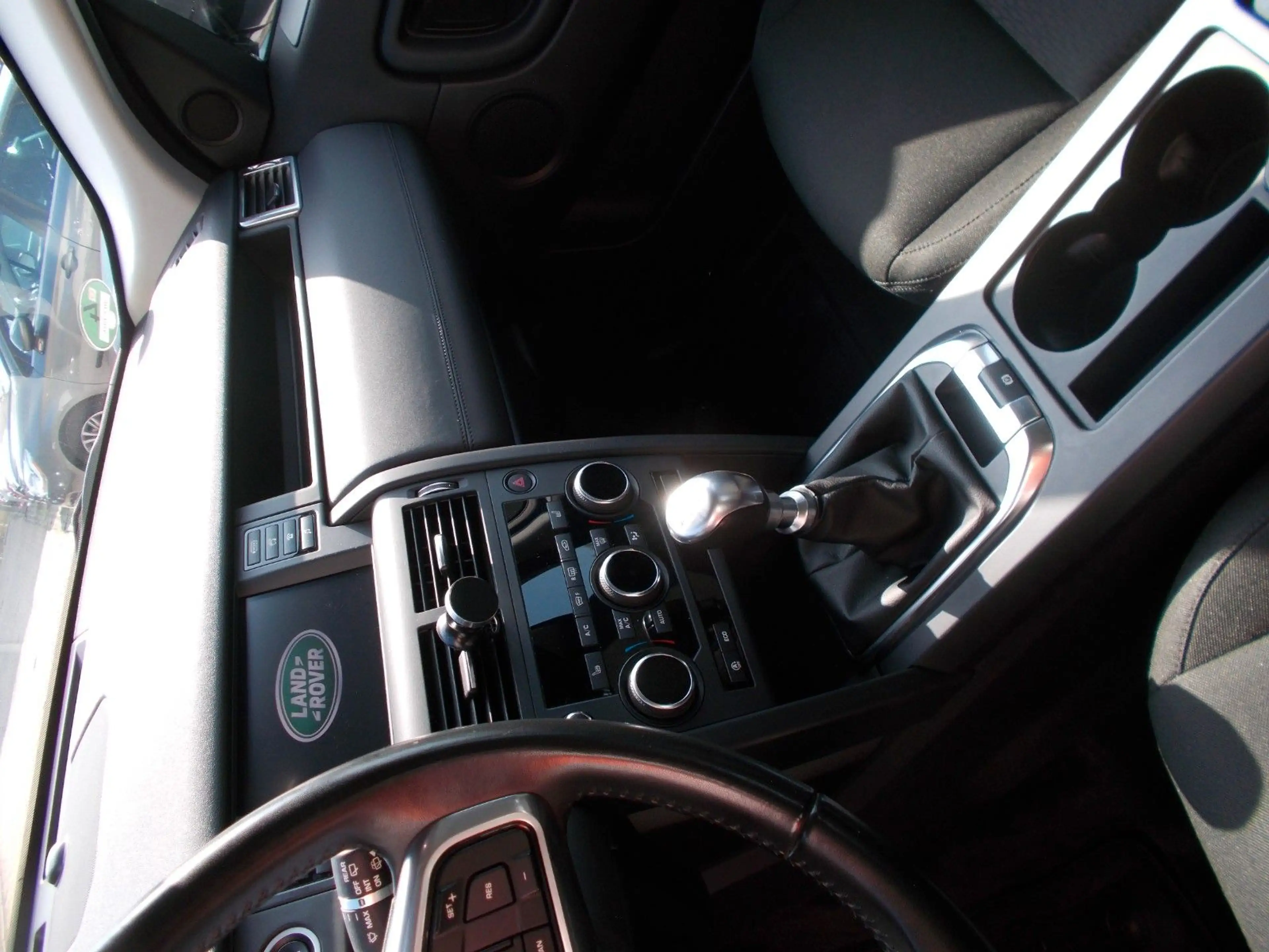 Land Rover Discovery Sport Pure — photo 11