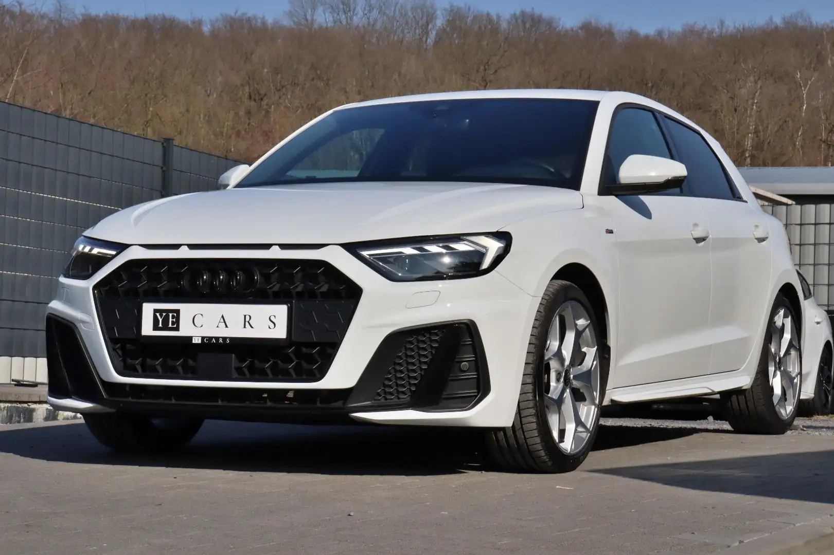 Audi A1 Sportback 35 TFSI S line + LED*RFK*AMBIENT* Wit - 2