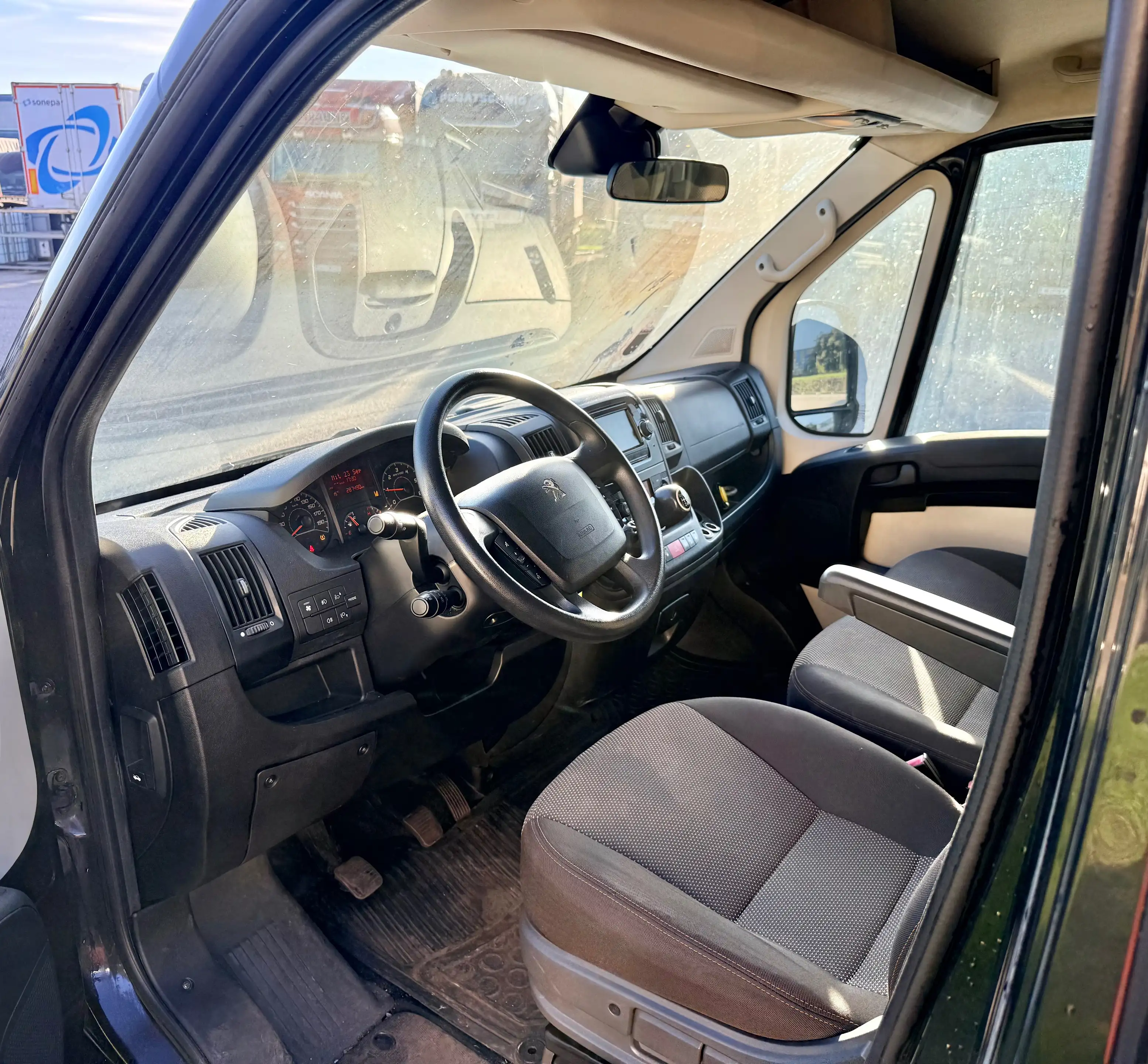 Peugeot Boxer 333 L2H2 Allure Blue-HDi 130 — photo 9
