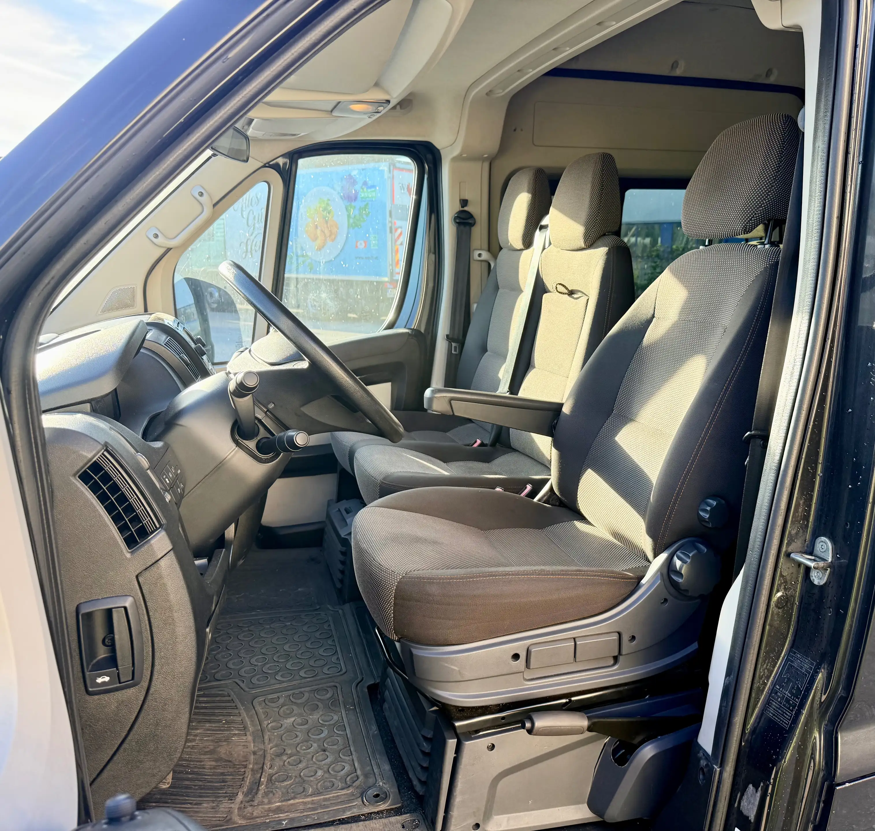 Peugeot Boxer 333 L2H2 Allure Blue-HDi 130 — photo 10