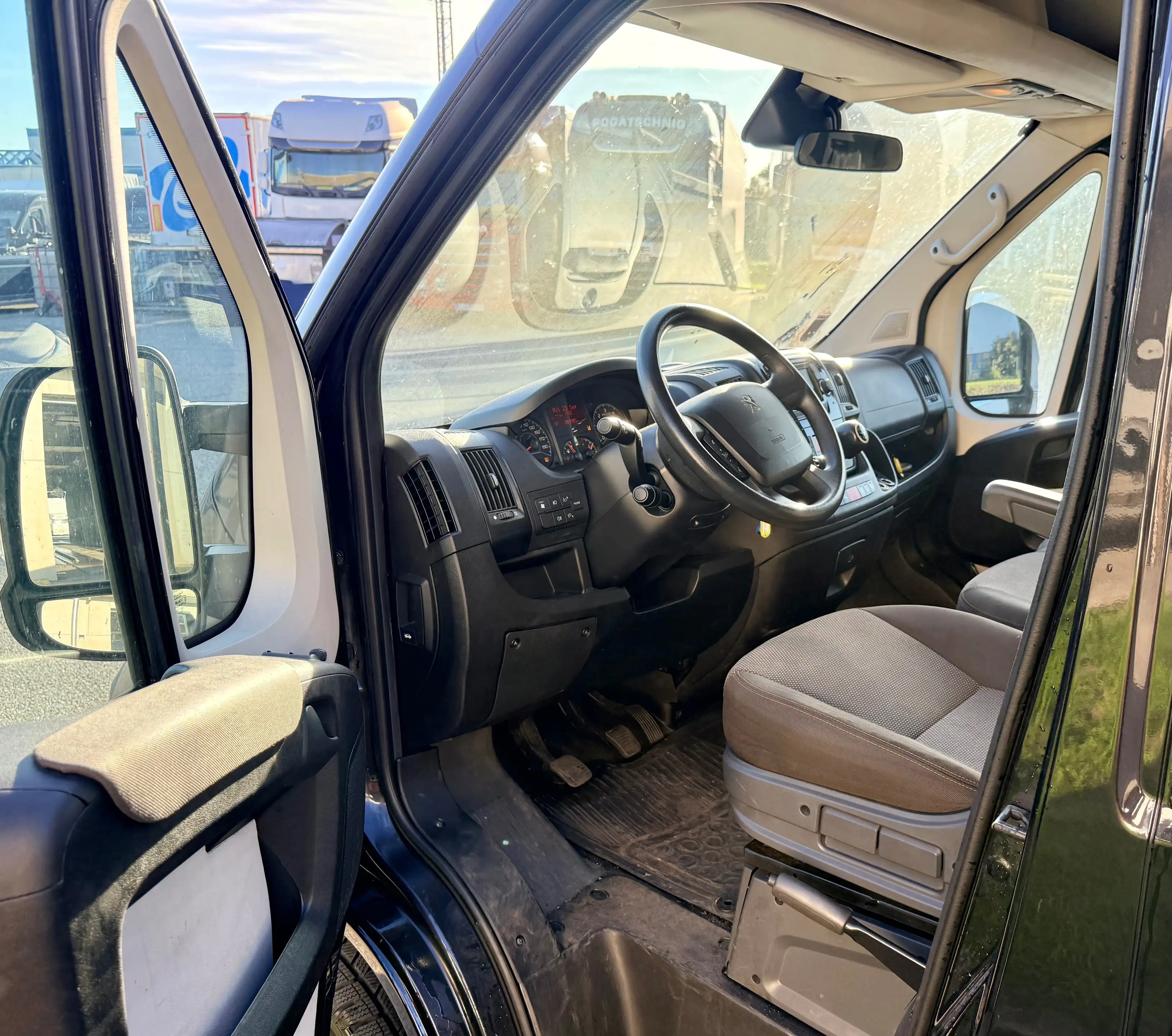 Peugeot Boxer 333 L2H2 Allure Blue-HDi 130 — photo 8