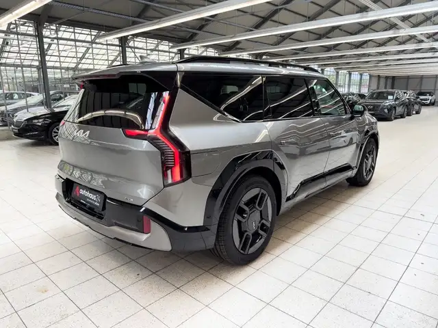 Kia Ev9 view 5