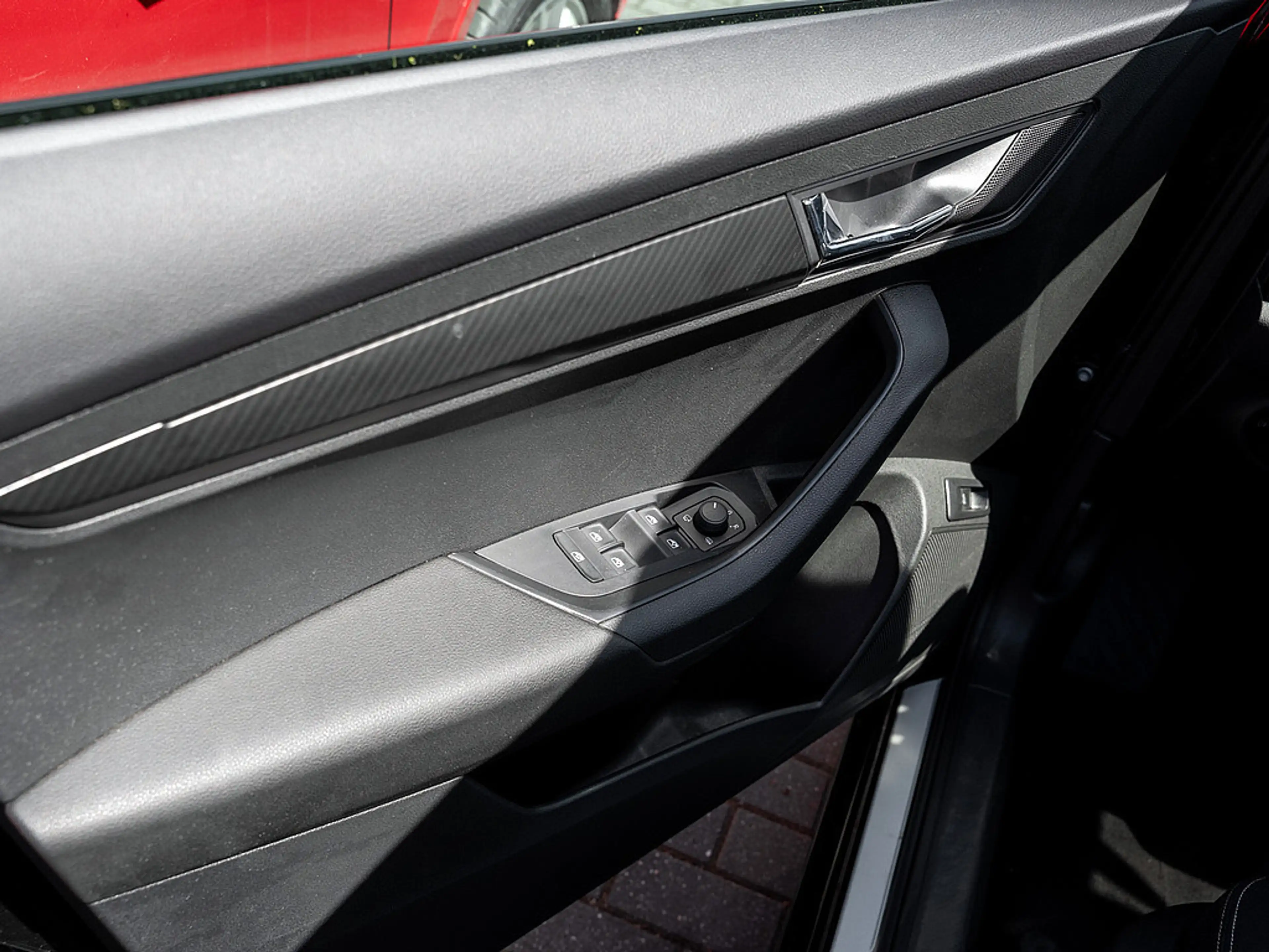 Skoda Karoq 1.5 TSI ACT Sportline KAM MATRIX DCC — photo 13