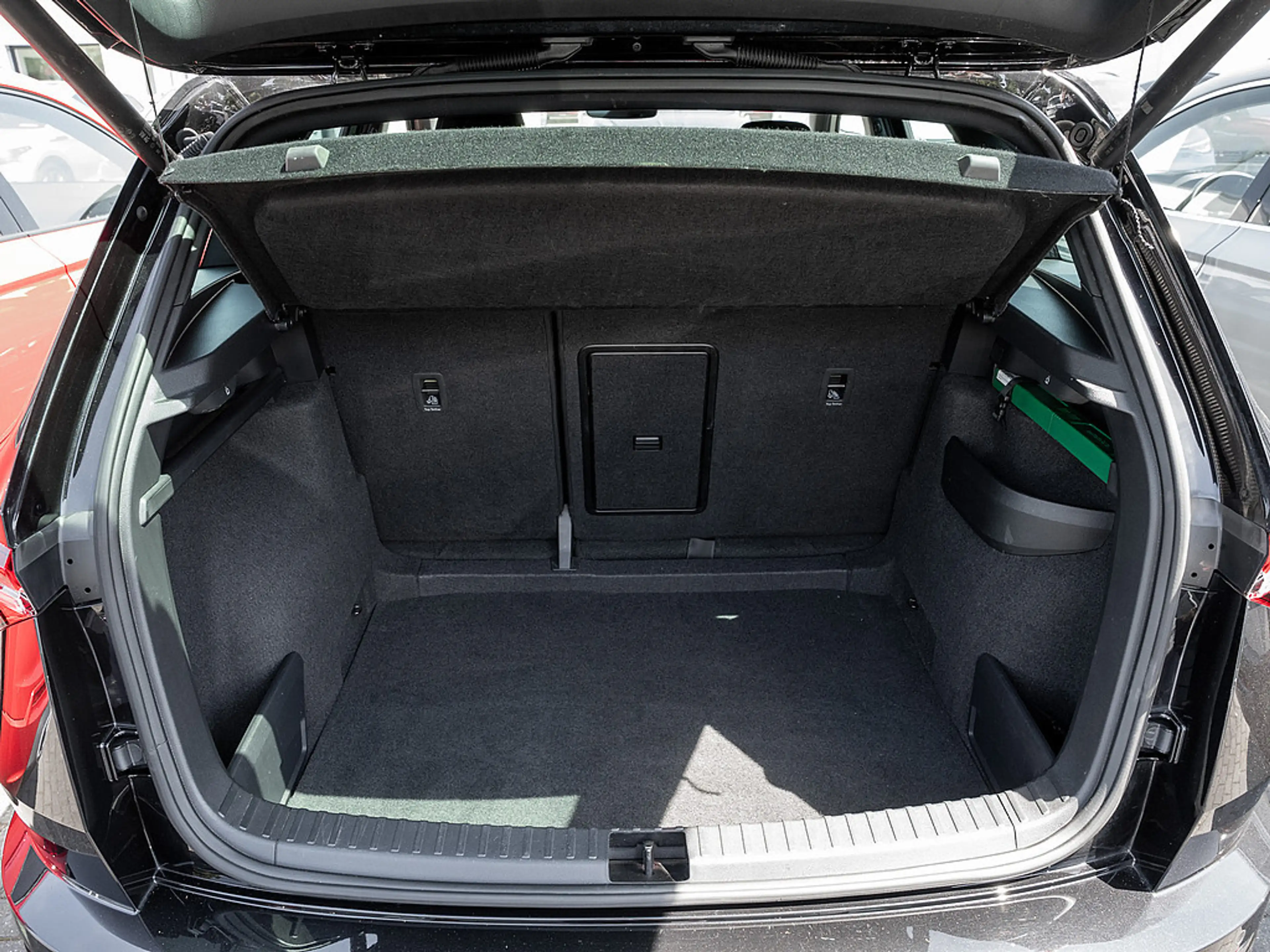 Skoda Karoq 1.5 TSI ACT Sportline KAM MATRIX DCC — photo 15