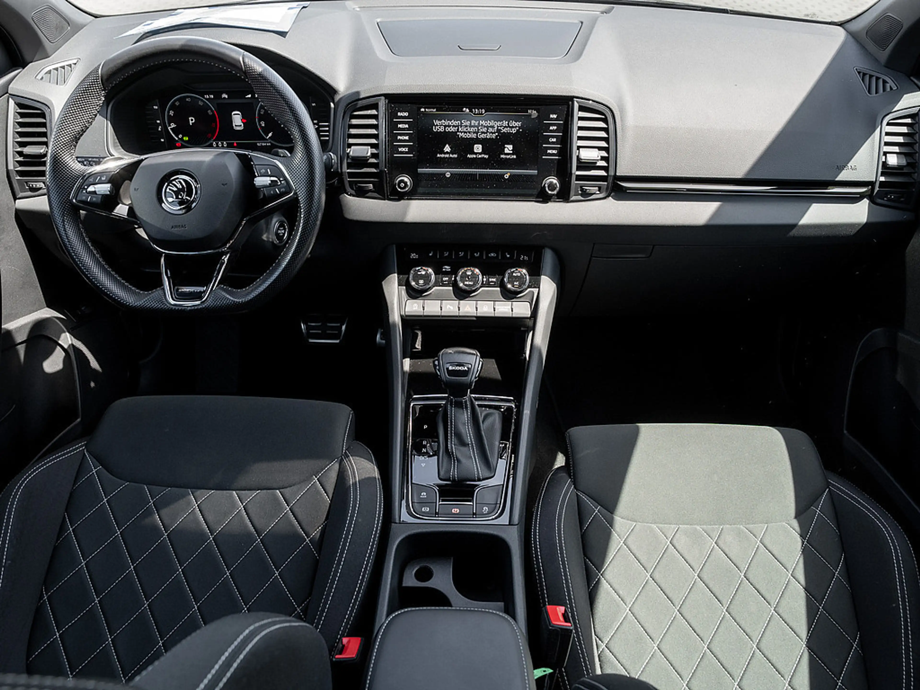 Skoda Karoq 1.5 TSI ACT Sportline KAM MATRIX DCC — photo 6